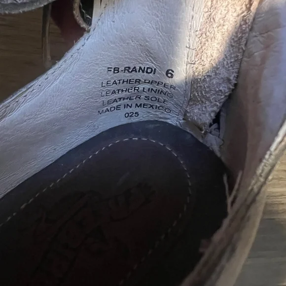 Freebird Randi - Picture 6 of 6